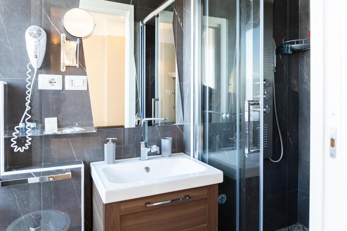 Pescara Centro Luxury Suite II Deluxe Rooms Exterior photo