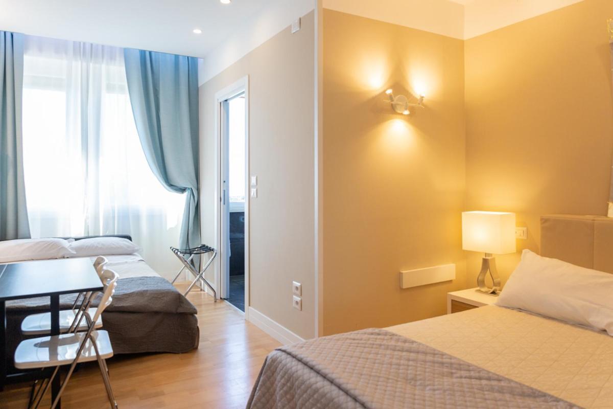 Pescara Centro Luxury Suite II Deluxe Rooms Exterior photo